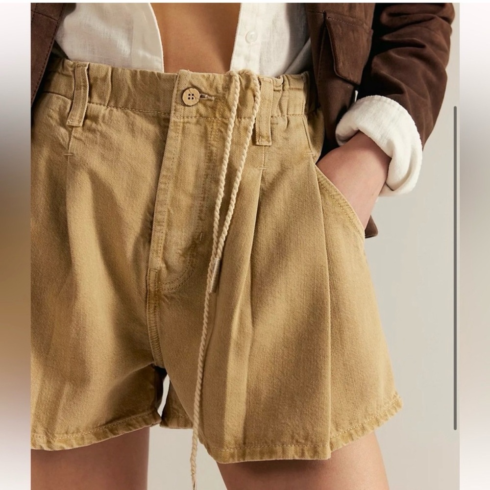 We The Free Clark Denim Pleated Shorts in Washed Sand